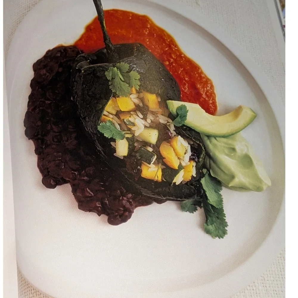 Top Chef The Cookbook Bravo Hardcover Tom Colicchio 100+ Recipes 2008 First Ed